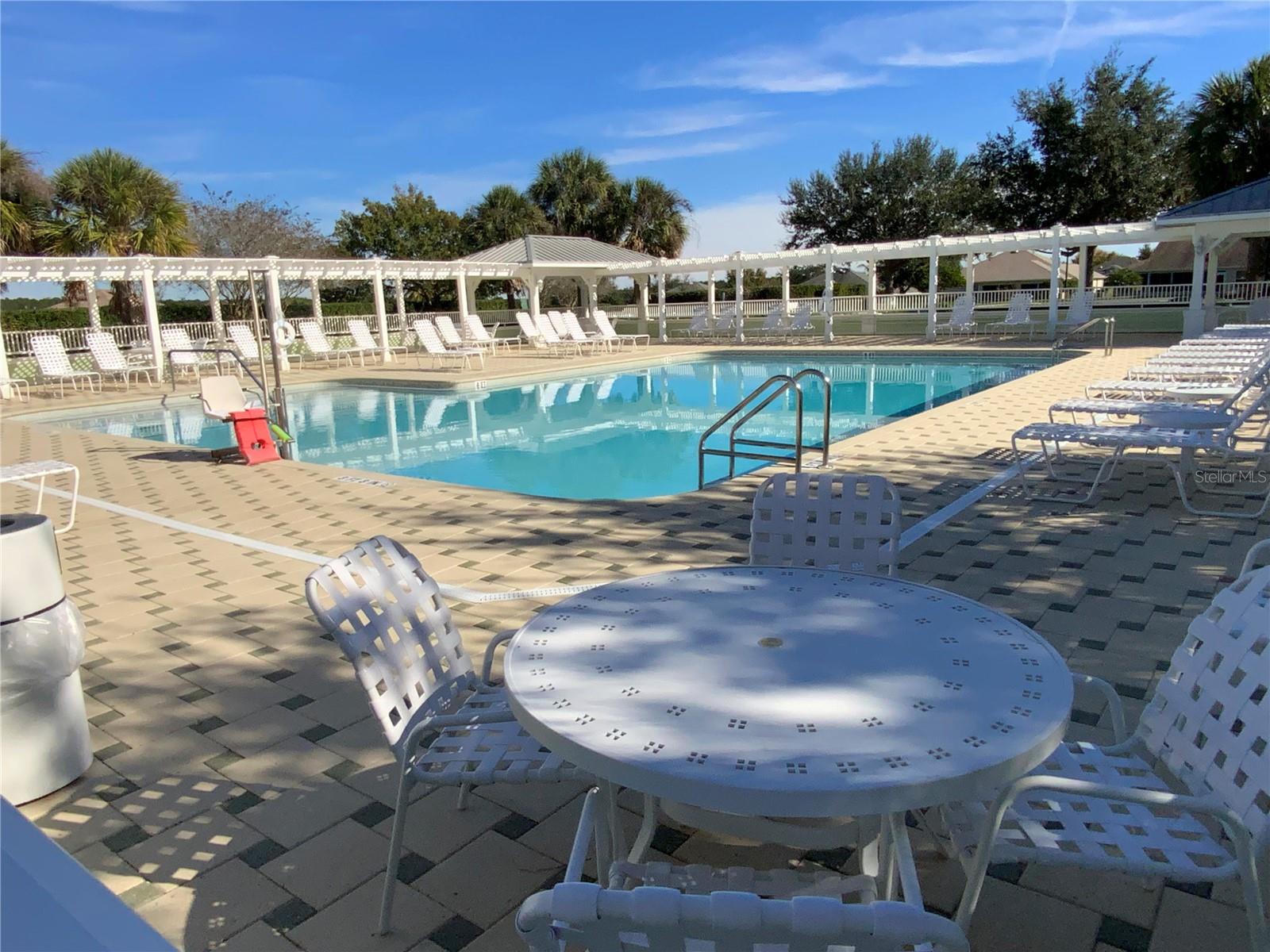 LAKESHORE - Residential