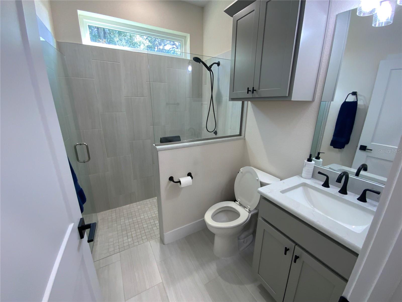 LAKESHORE - Residential