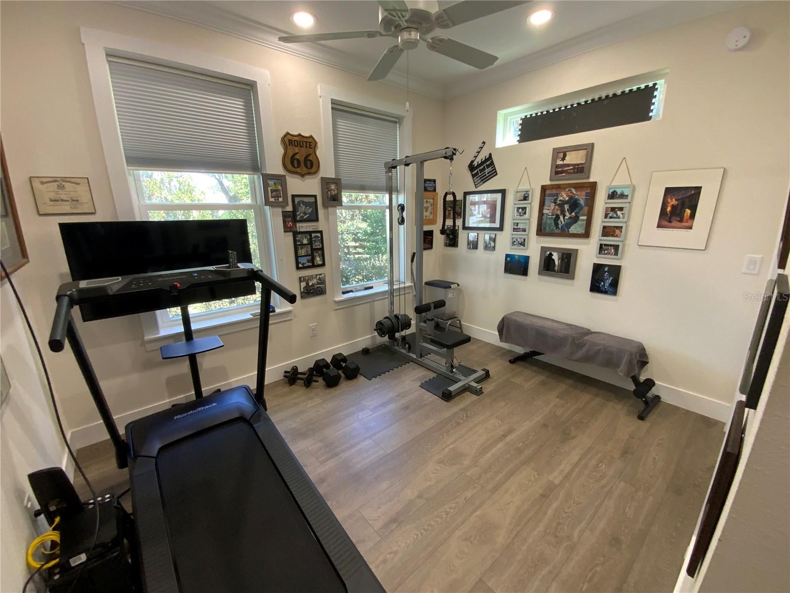 LAKESHORE - Residential