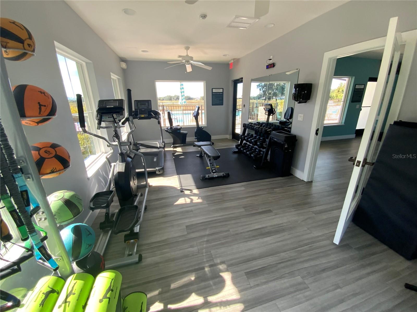 LAKESHORE - Residential