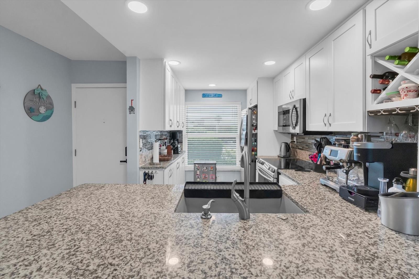 6210 SUN BOULEVARD 101