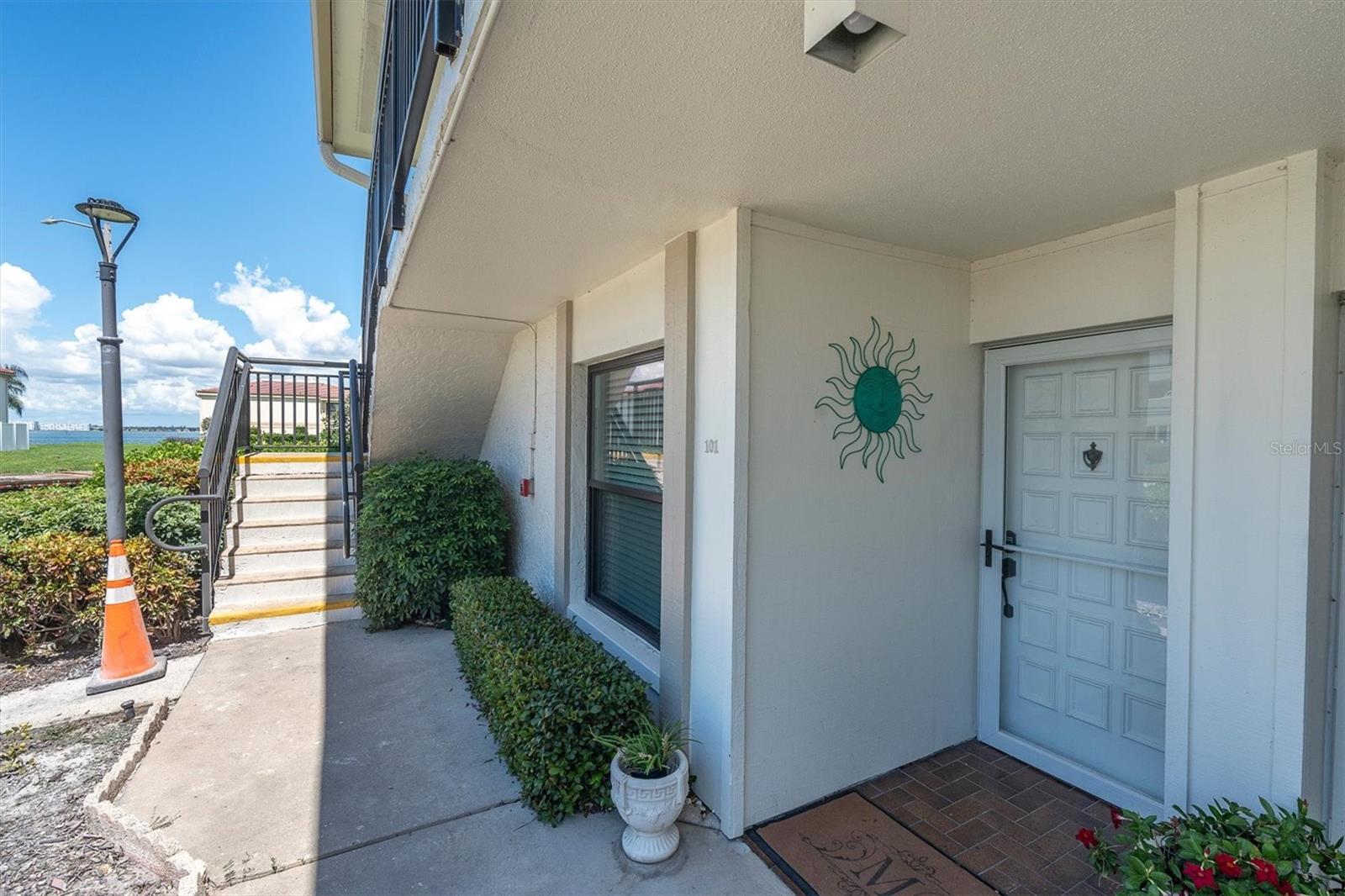 6210 SUN BOULEVARD 101