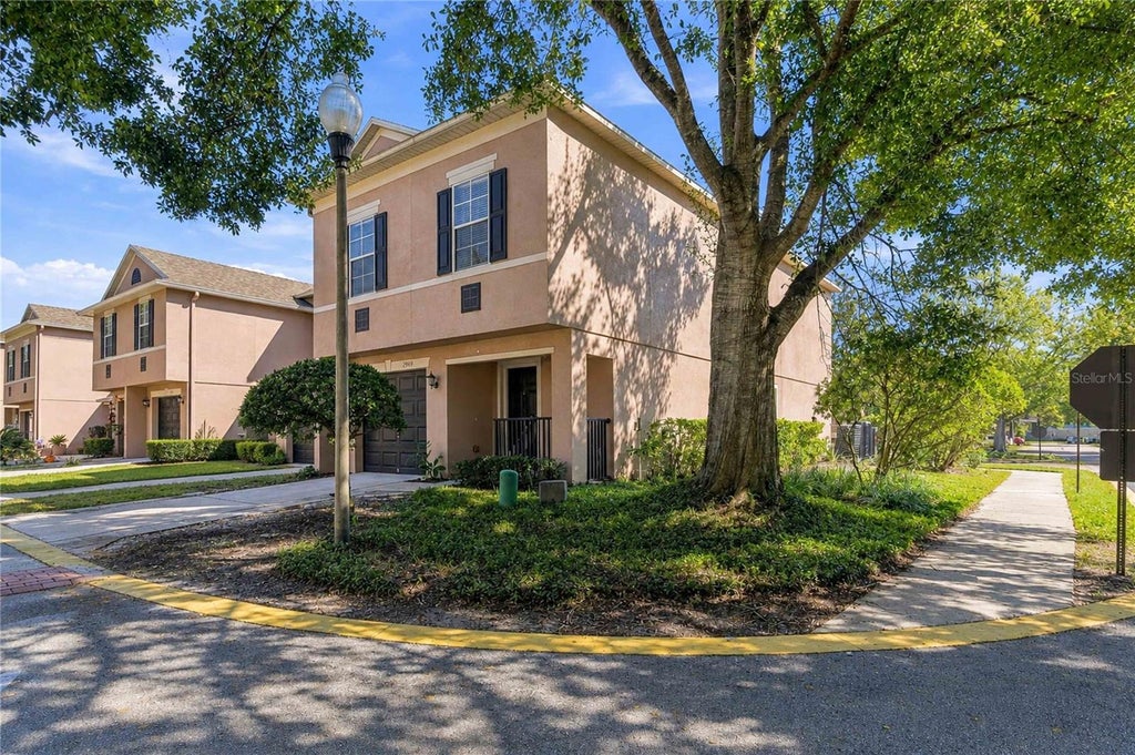 Photo of 2949 Ashford Park Place, Oviedo, FL 32765 (MLS # O6452461)
