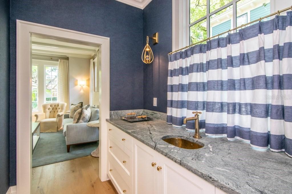 HYDE PARK WEST - Residential