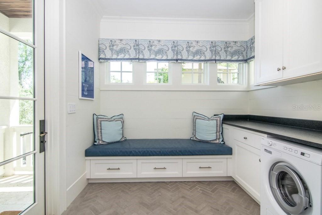 HYDE PARK WEST - Residential