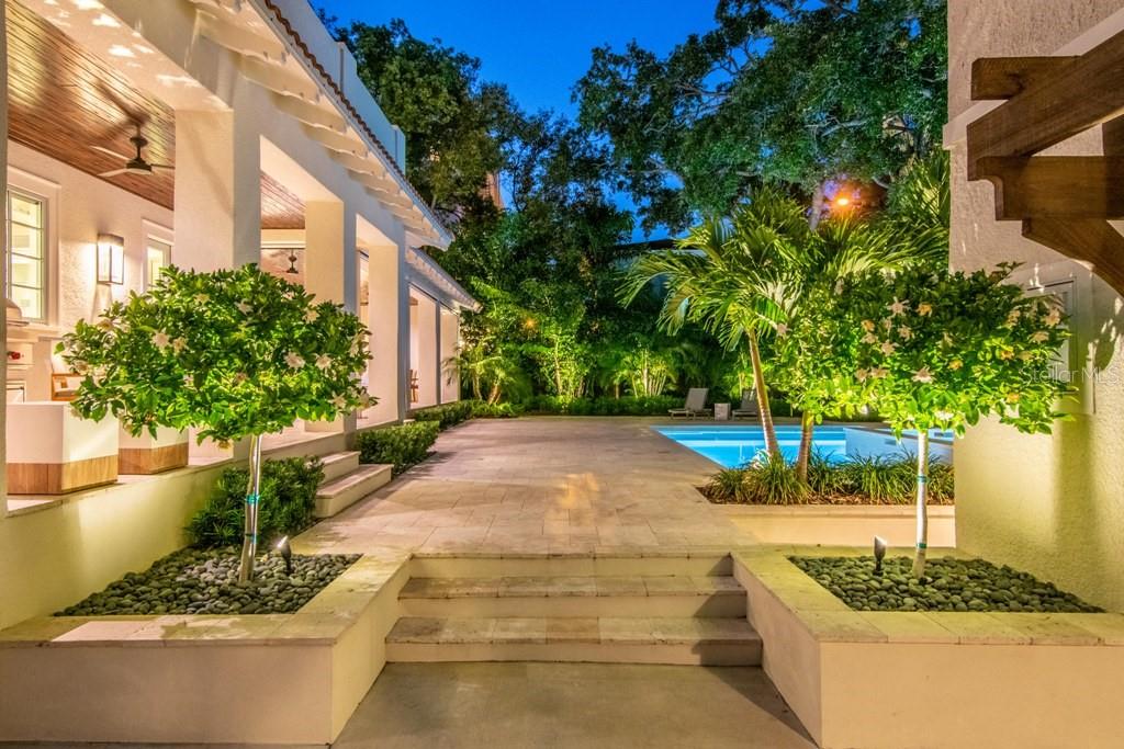 HYDE PARK WEST - Residential