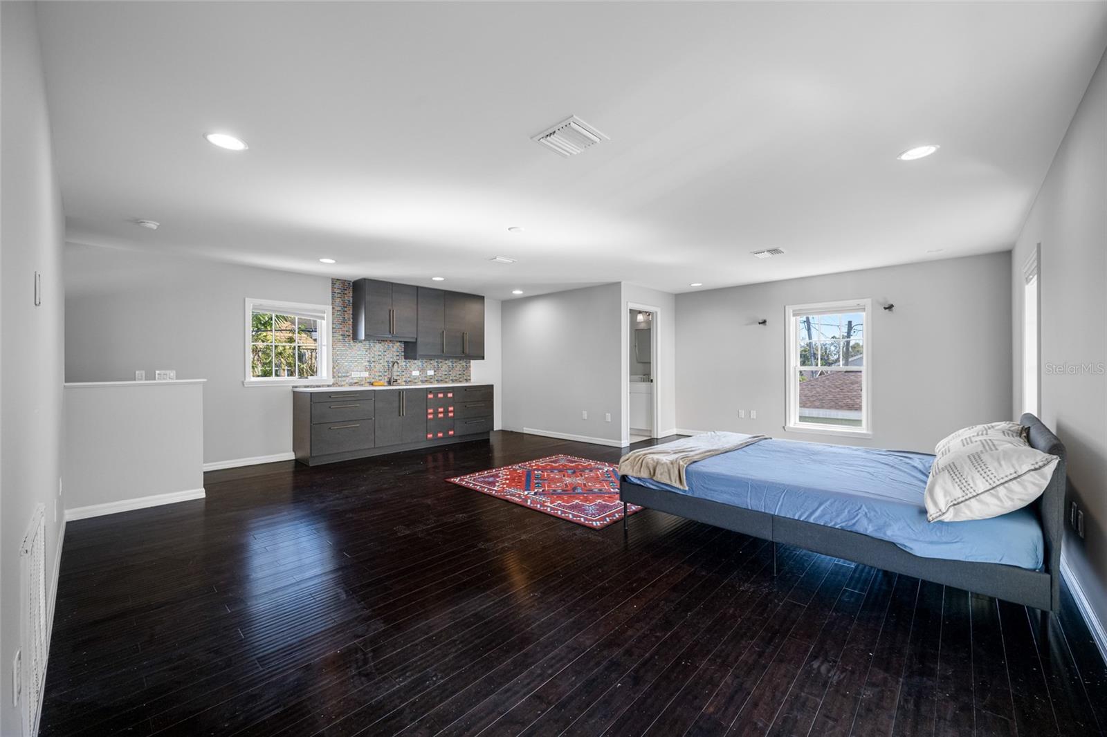 HYDE PARK WEST - Residential