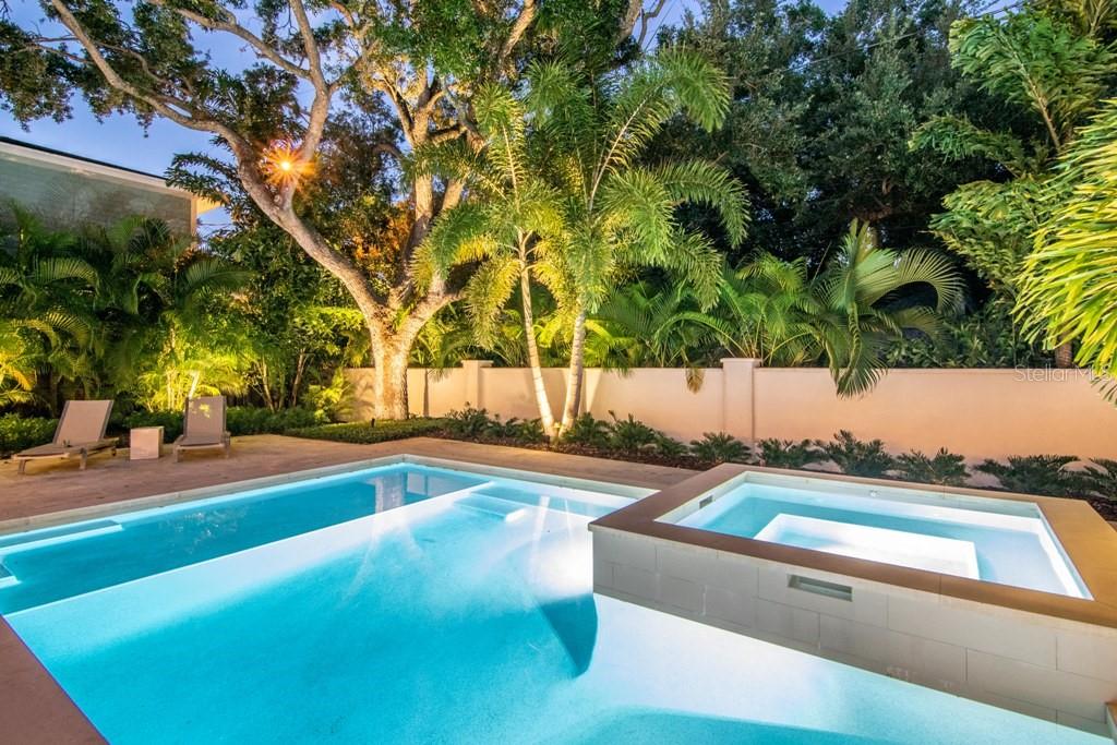 HYDE PARK WEST - Residential