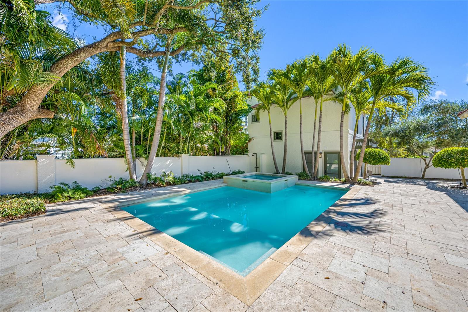 HYDE PARK WEST - Residential