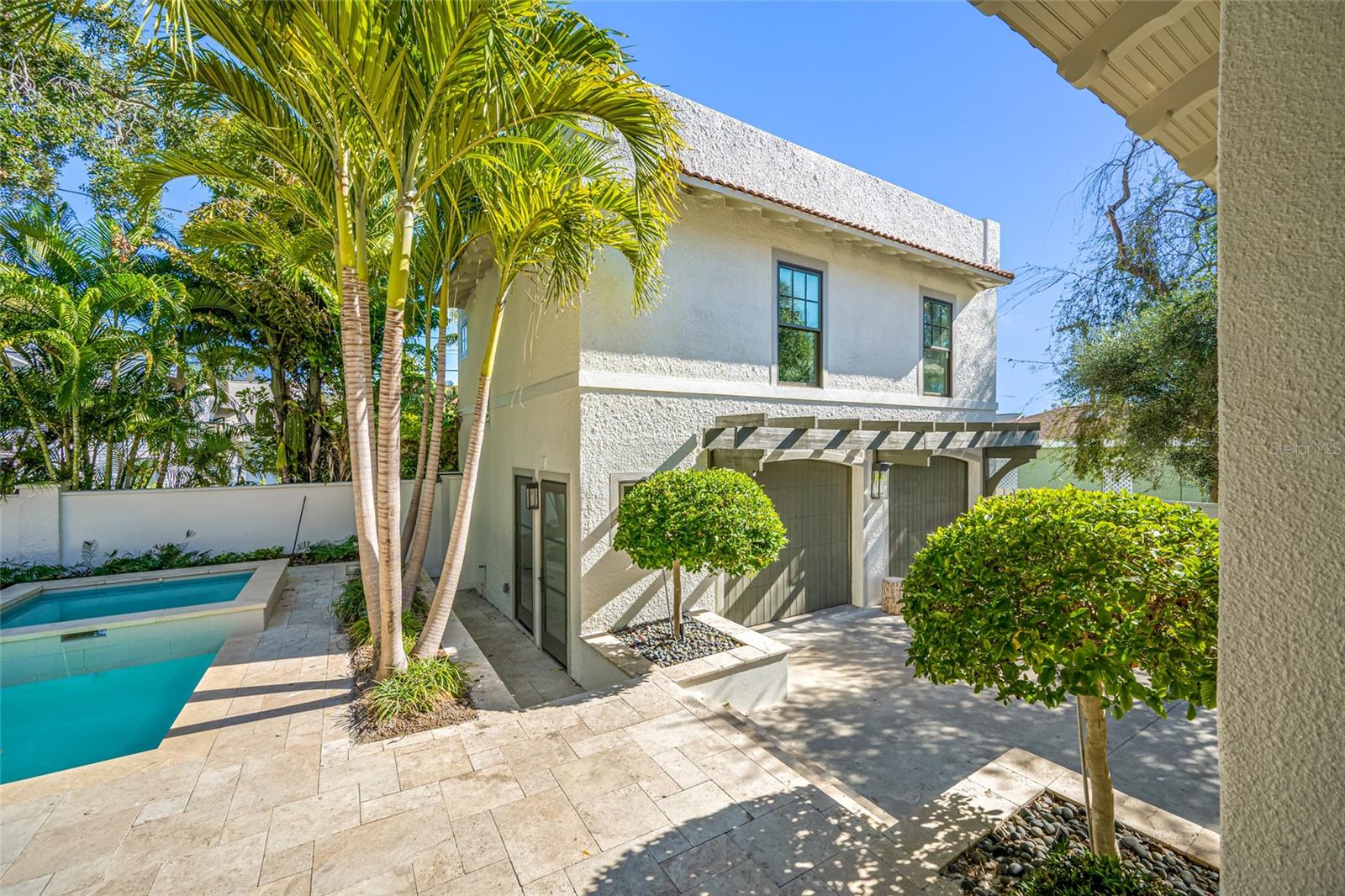 HYDE PARK WEST - Residential