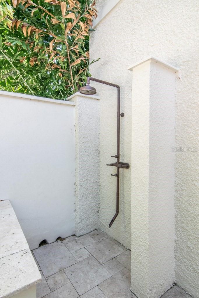 HYDE PARK WEST - Residential