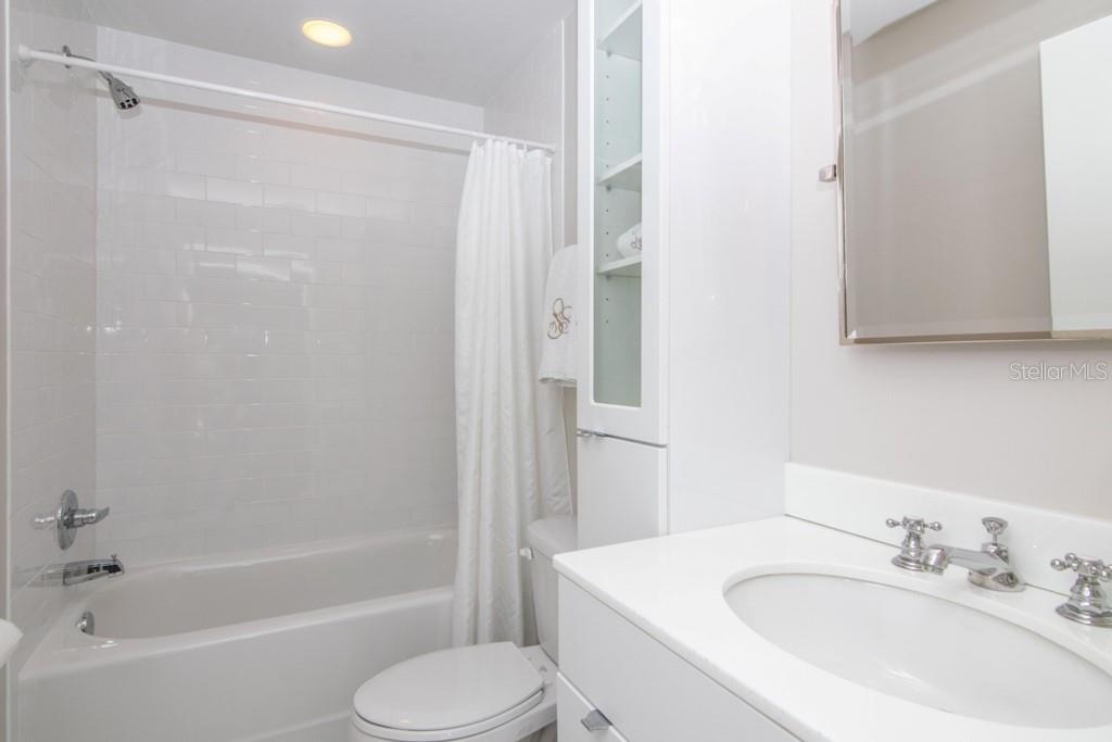 HYDE PARK WEST - Residential