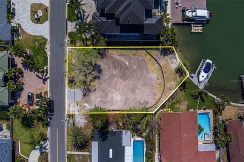 909 OAKWOOD DRIVE LARGO FL 33770