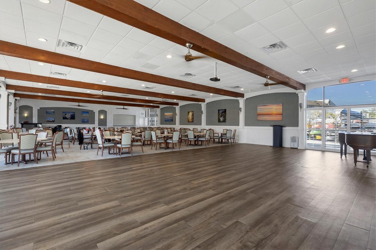 LONGBOAT HARBOUR - Residential