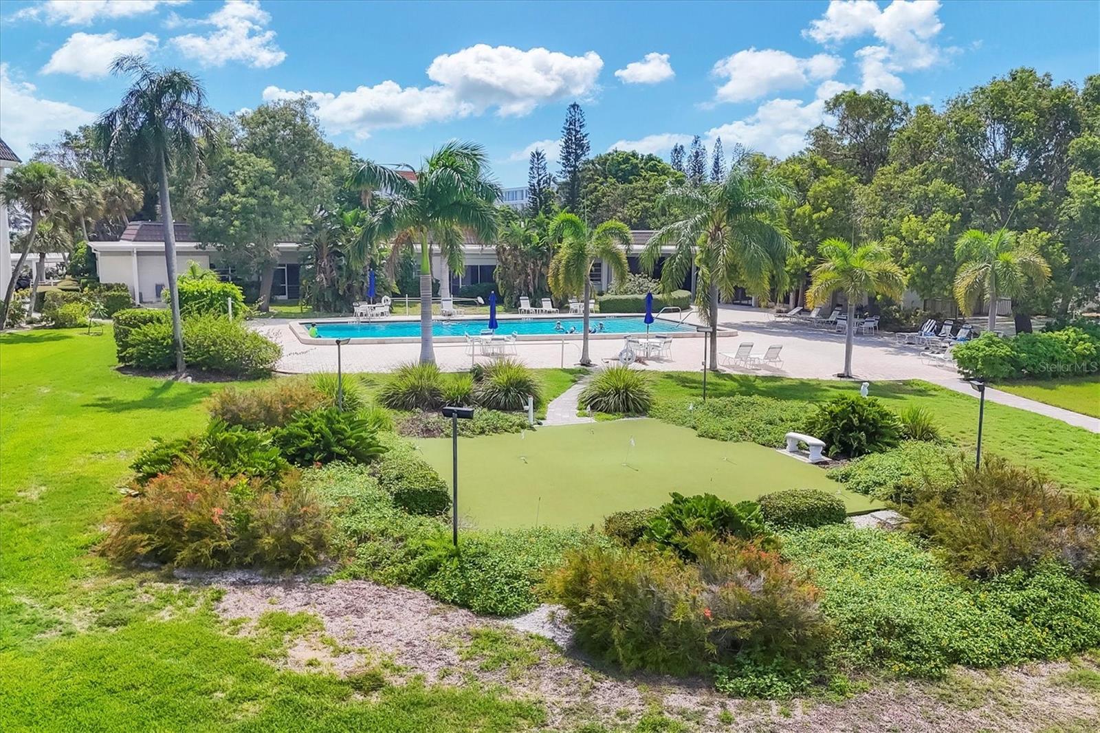 LONGBOAT HARBOUR - Residential