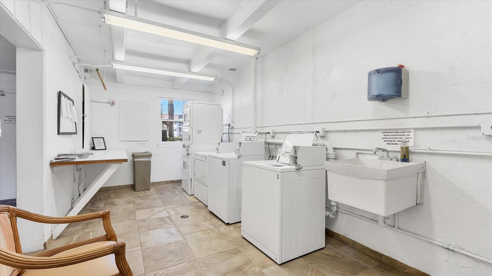 LONGBOAT HARBOUR - Residential