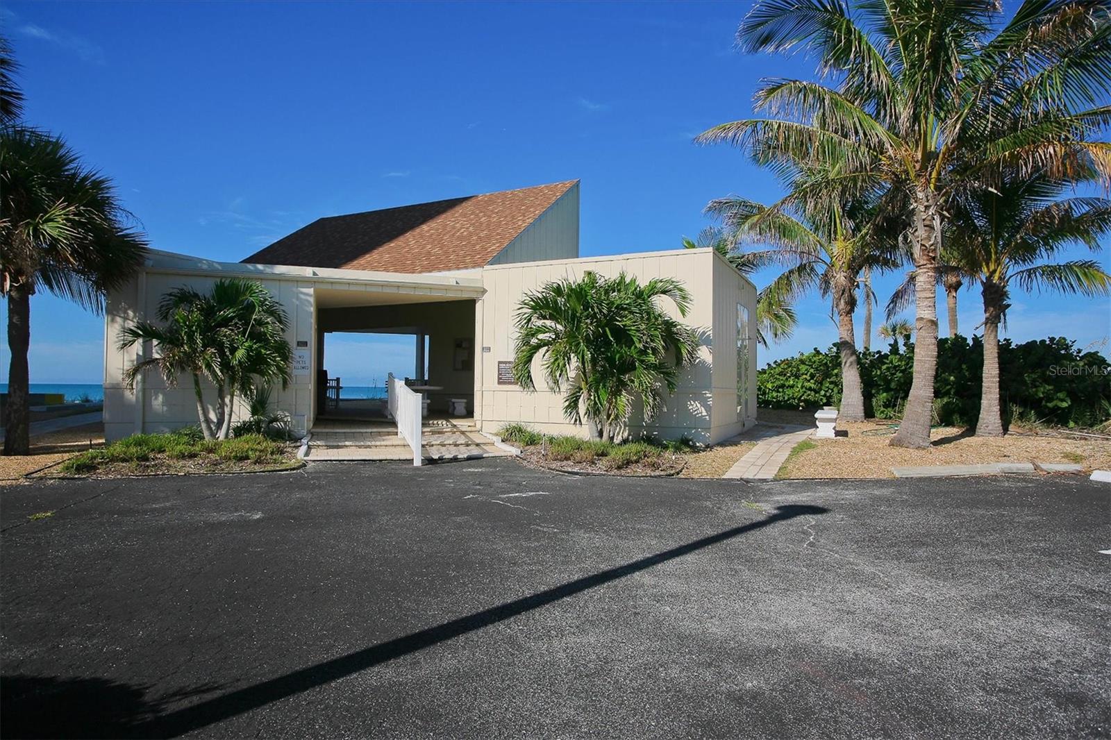 LONGBOAT HARBOUR - Residential
