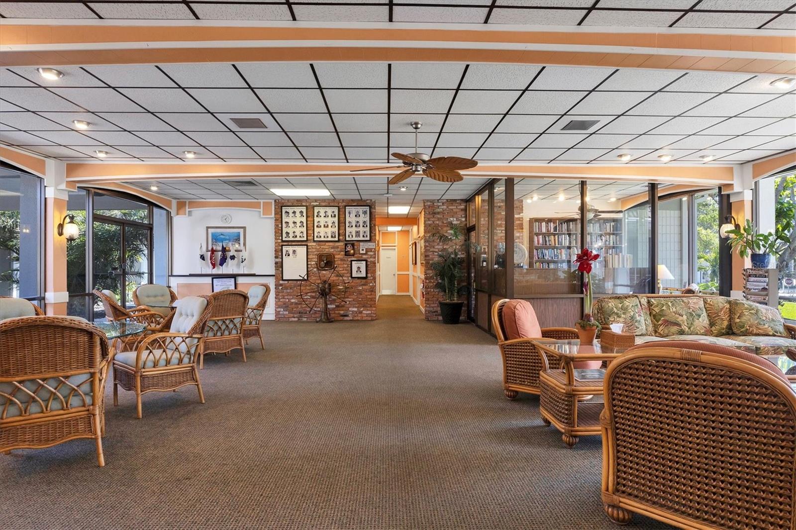 LONGBOAT HARBOUR - Residential