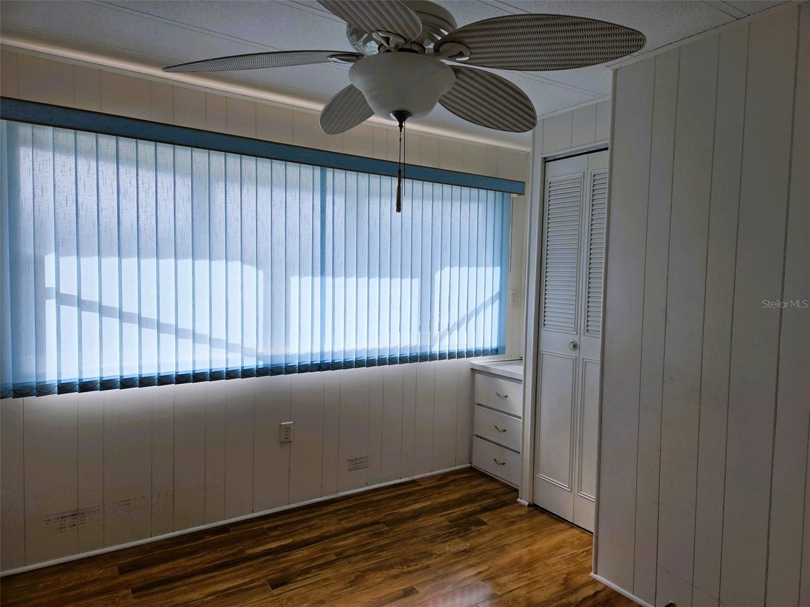 OAKWOOD MANOR - Residential