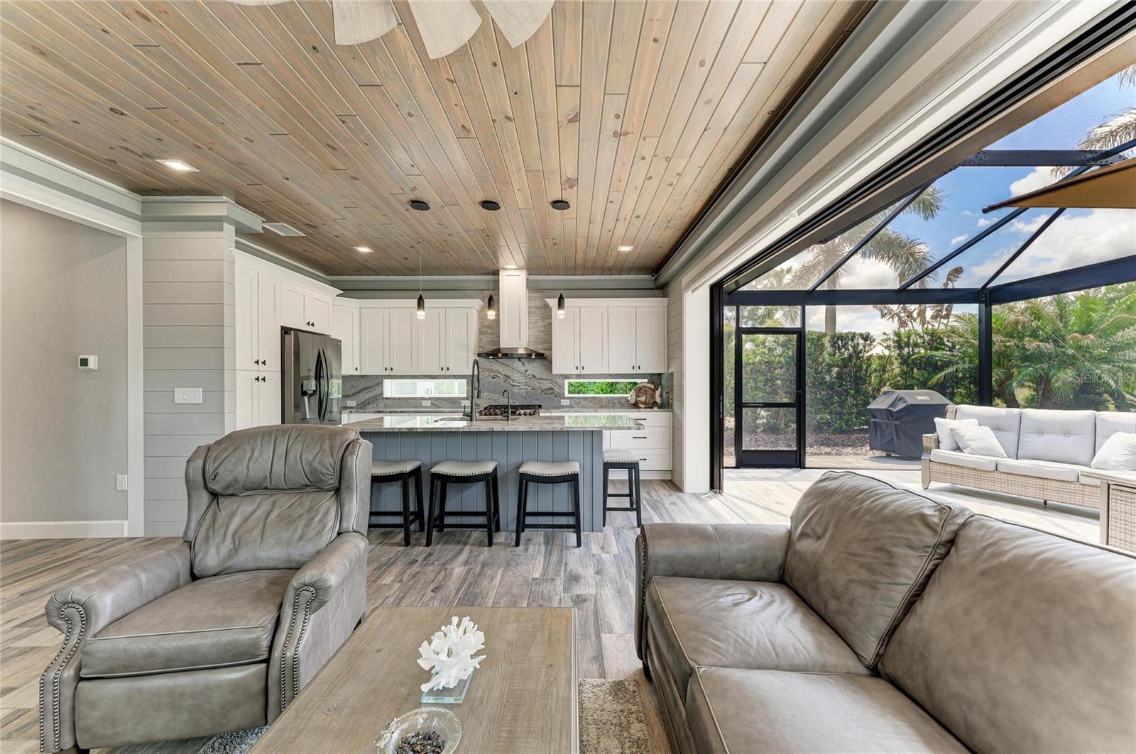 THORNTON CRK MOTORCOACH RESIDENCE - Residential