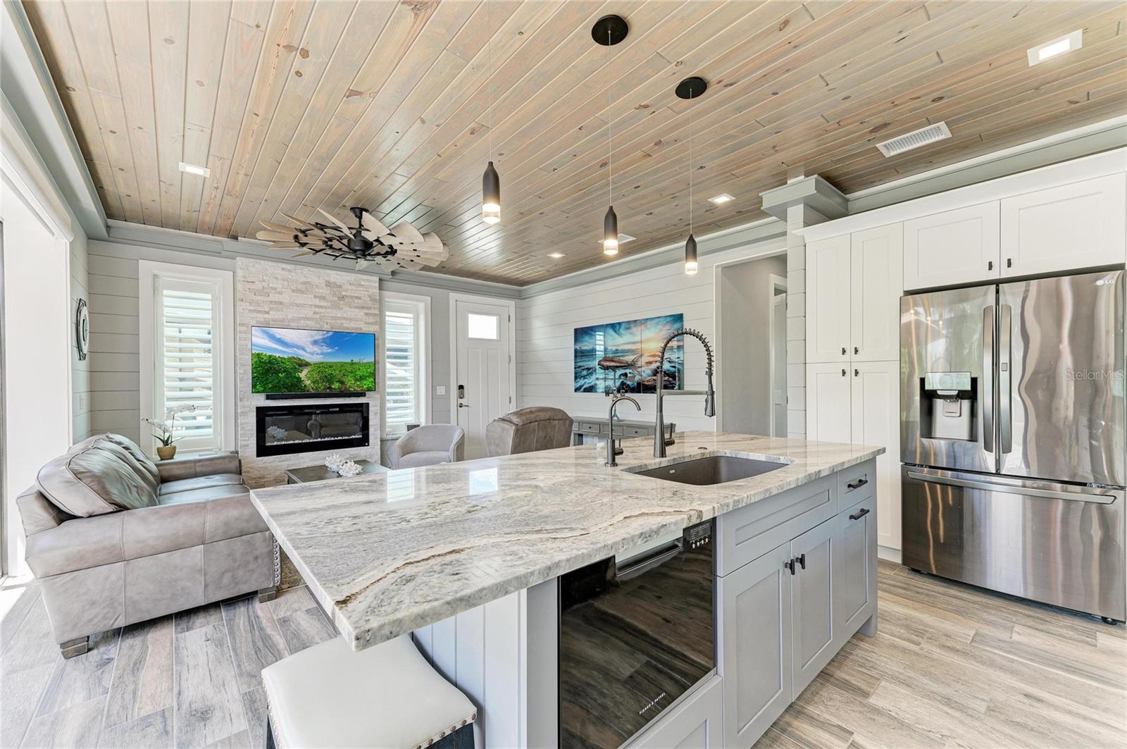 THORNTON CRK MOTORCOACH RESIDENCE - Residential