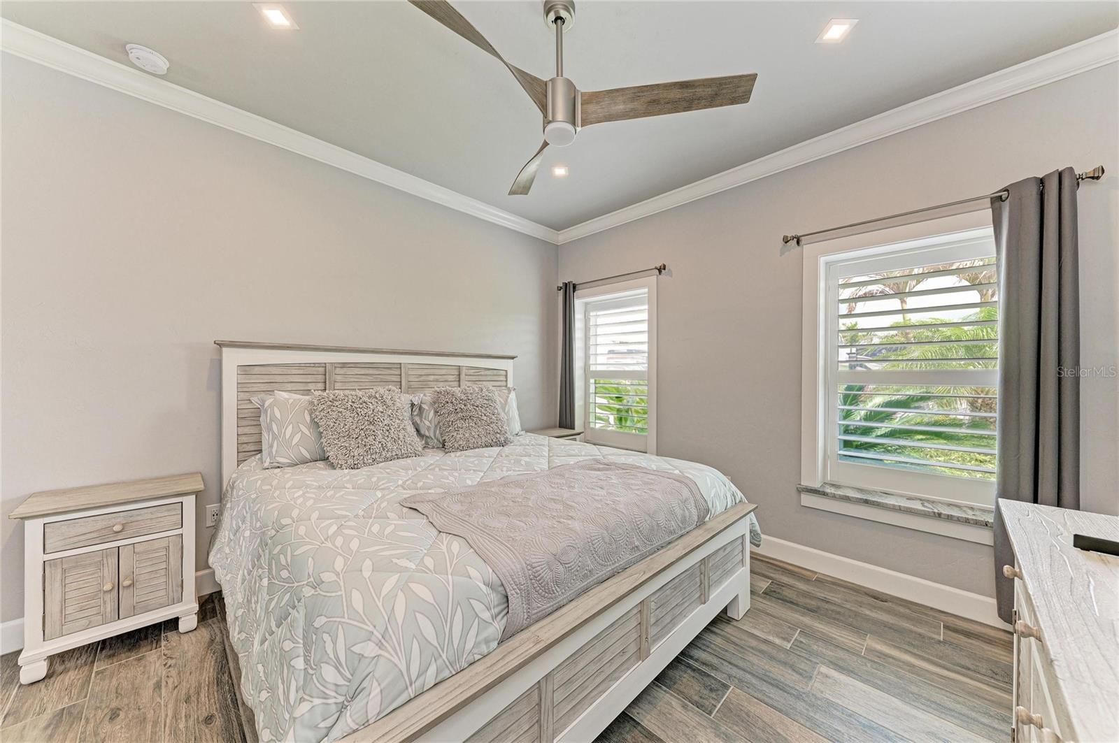 THORNTON CRK MOTORCOACH RESIDENCE - Residential