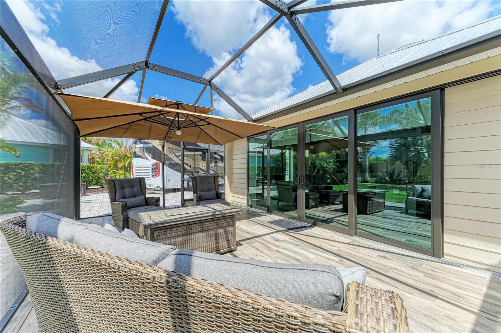 THORNTON CRK MOTORCOACH RESIDENCE - Residential