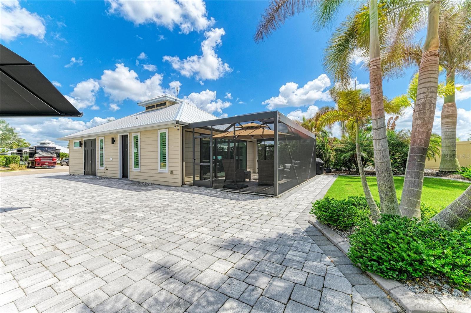 THORNTON CRK MOTORCOACH RESIDENCE - Residential