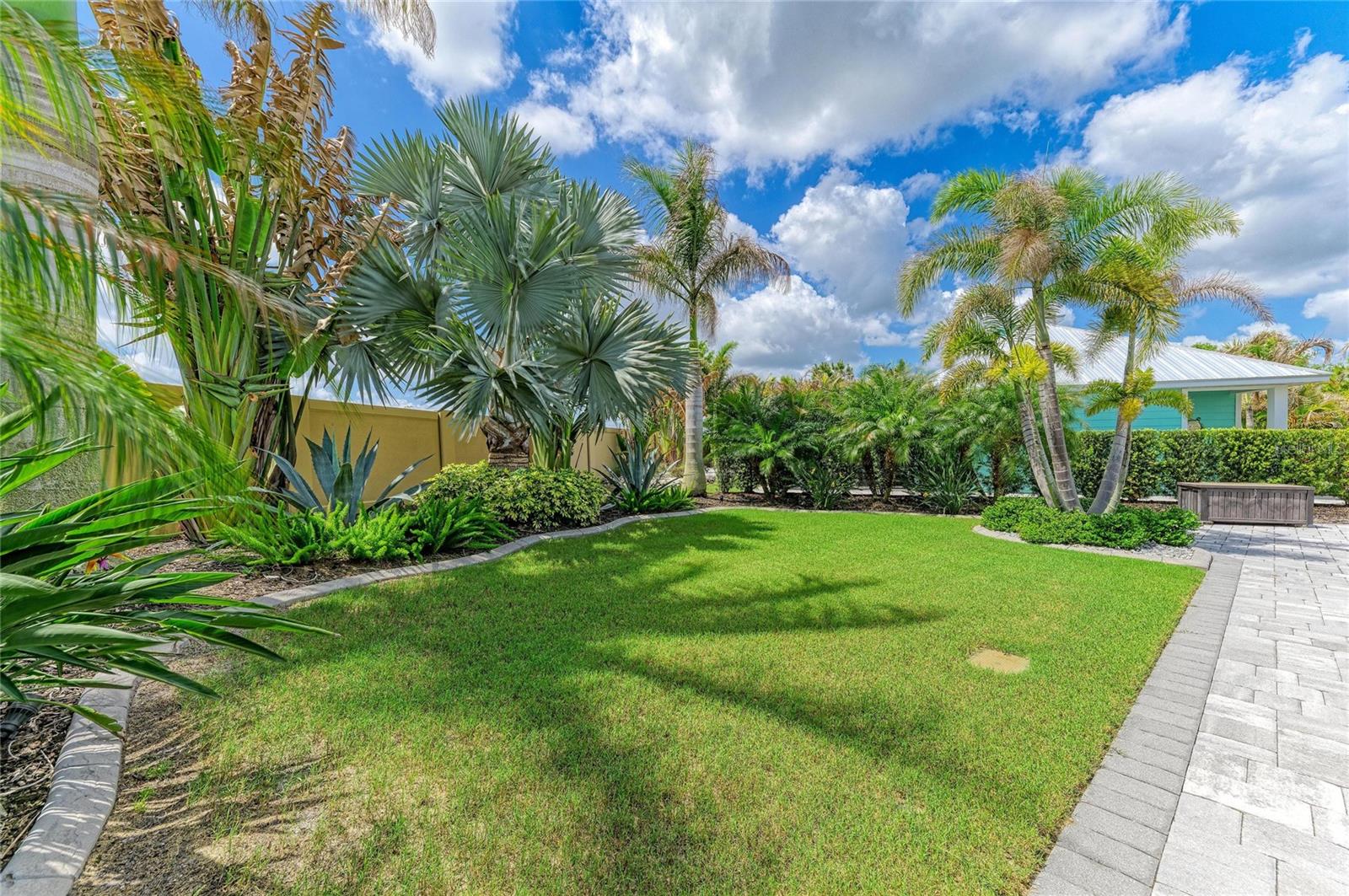 THORNTON CRK MOTORCOACH RESIDENCE - Residential