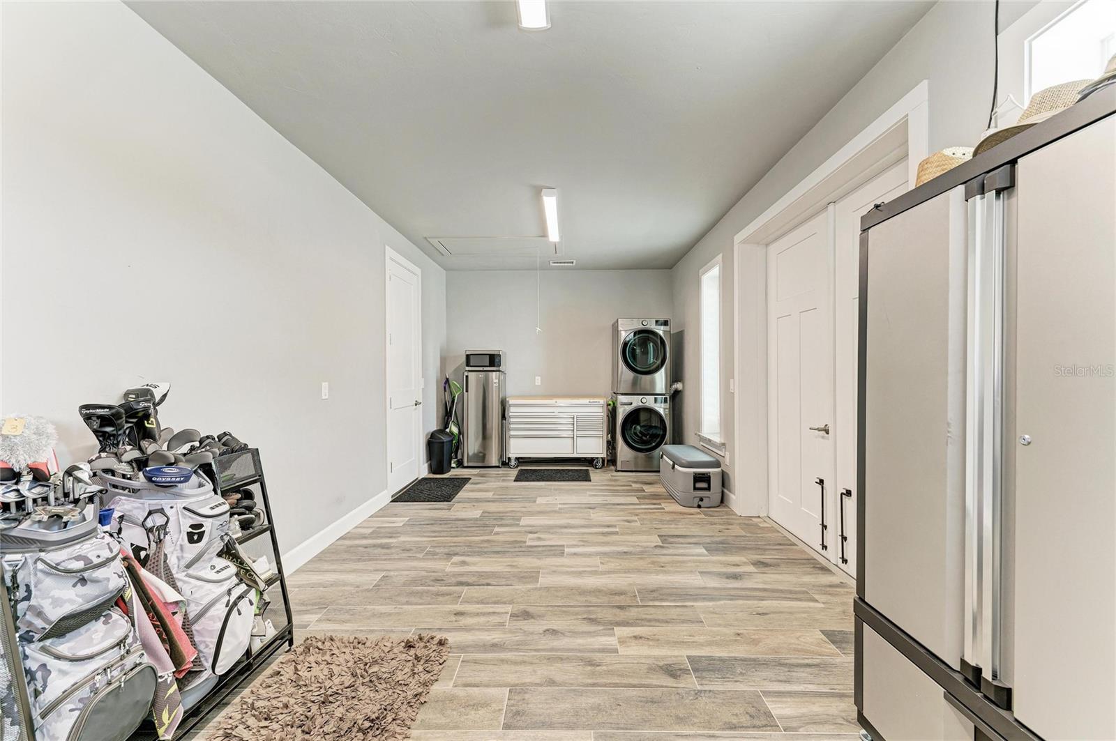 THORNTON CRK MOTORCOACH RESIDENCE - Residential