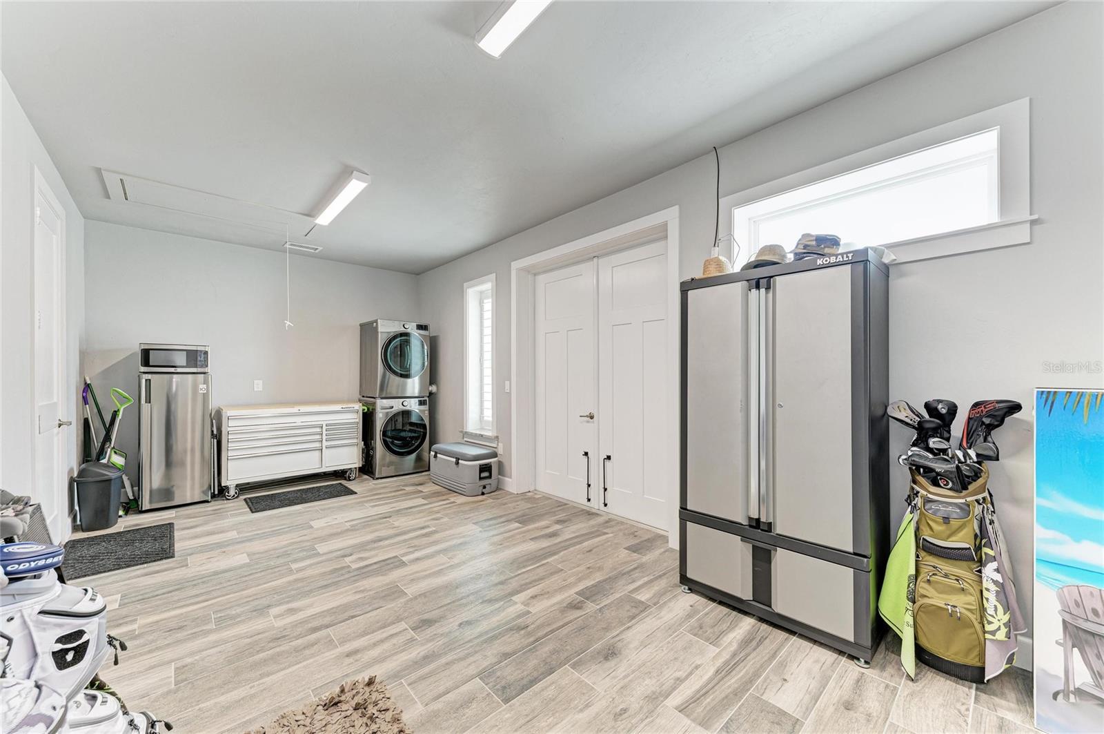 THORNTON CRK MOTORCOACH RESIDENCE - Residential