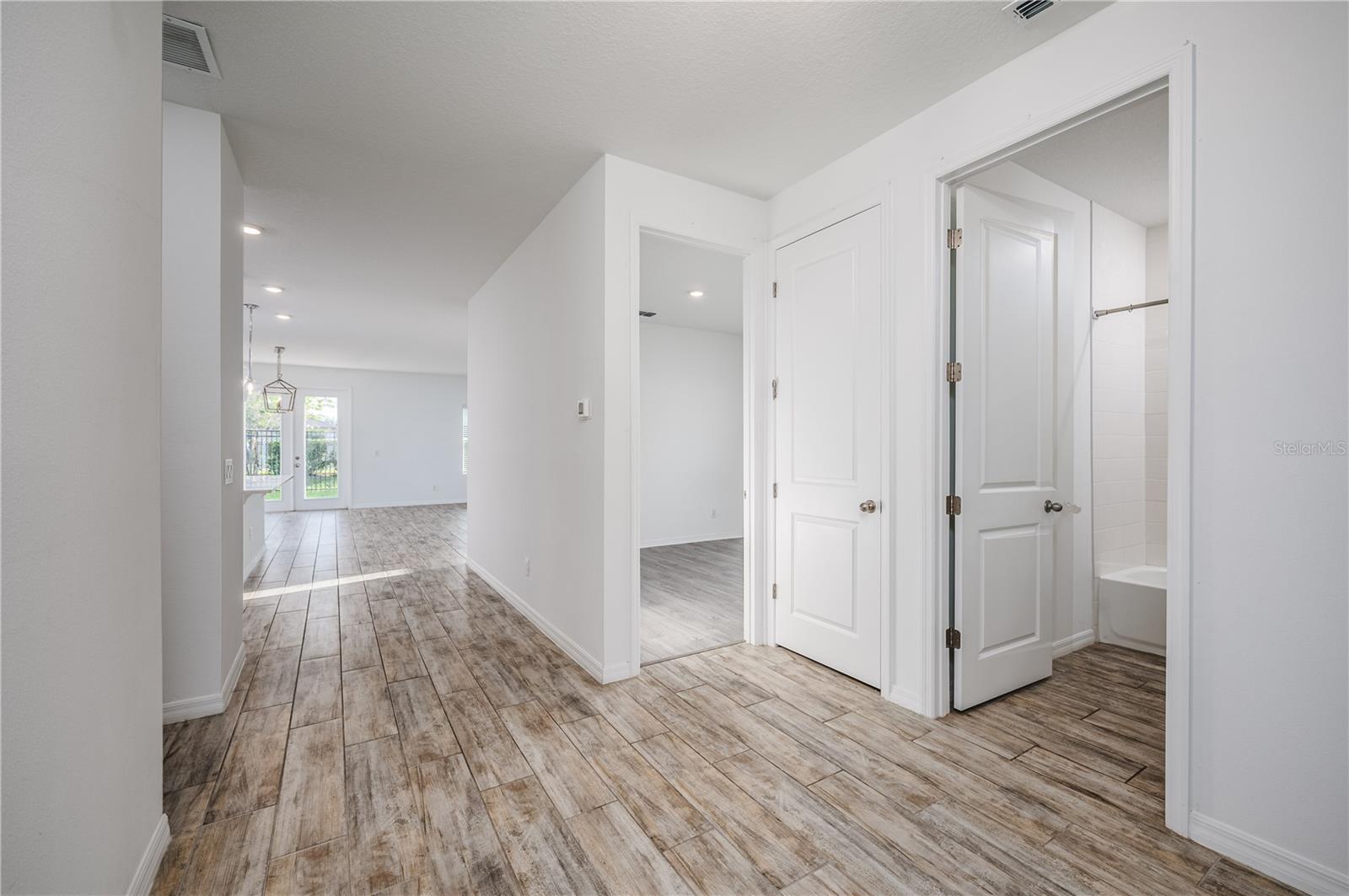 2154 DERWENT DRIVE