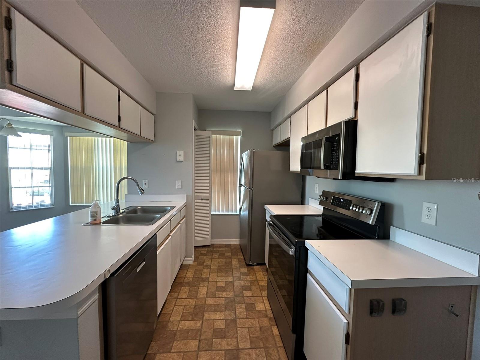 ROYAL PALM BAY CONDO - Residential Lease