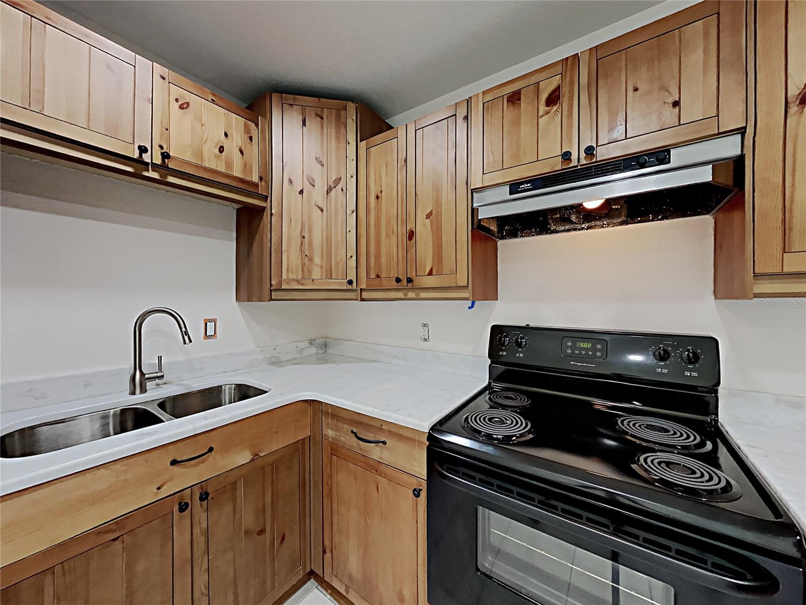 THE MCKOY LAND CO SUB - Residential Lease