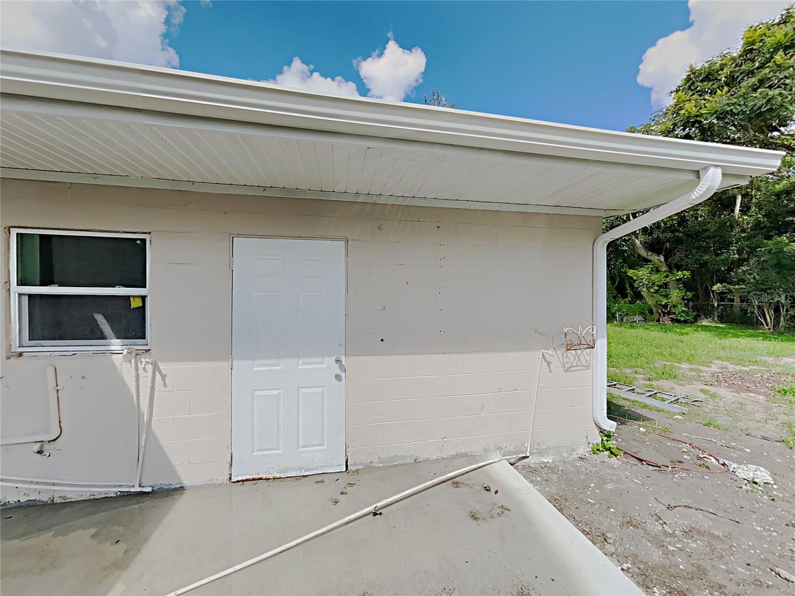 THE MCKOY LAND CO SUB - Residential Lease