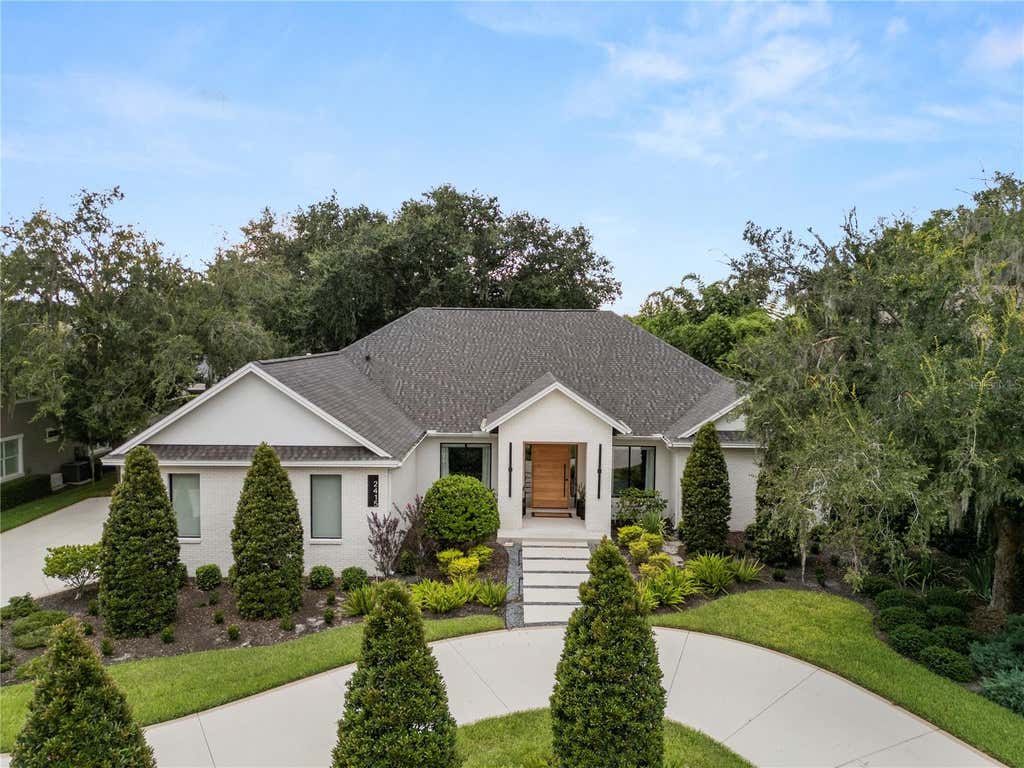Photo of 2415 Nevada Road, Lakeland, FL 33803 (MLS # L4964287)