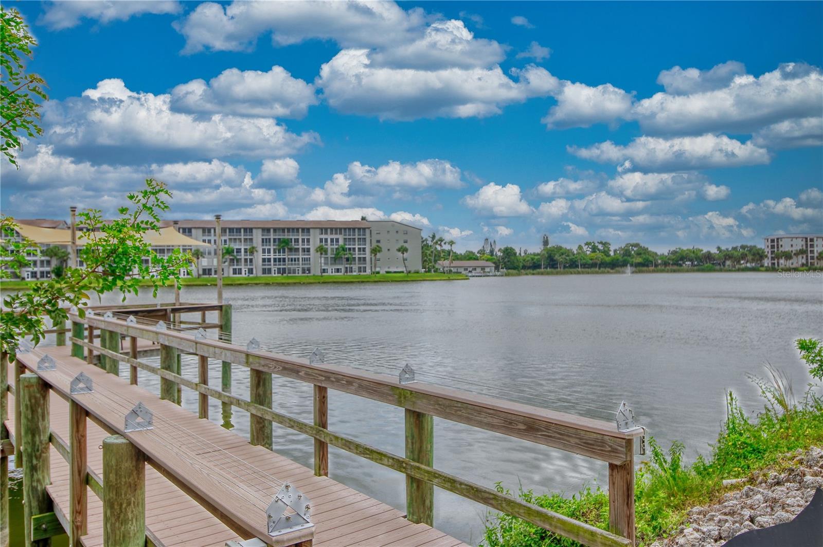 BAYSHORE ON THE LAKE APTS II SEC 3 - Residential