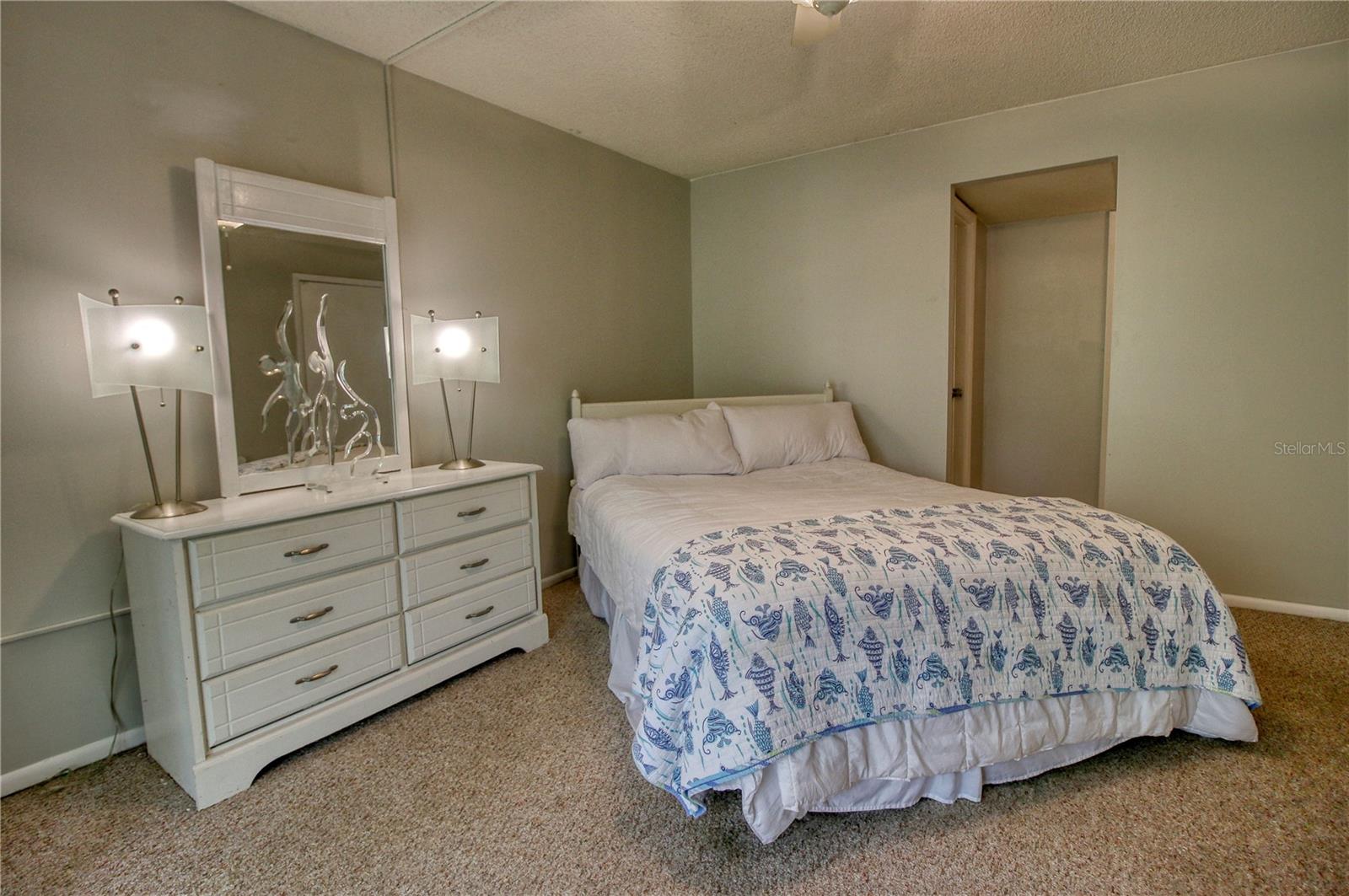 BAYSHORE ON THE LAKE APTS II SEC 3 - Residential
