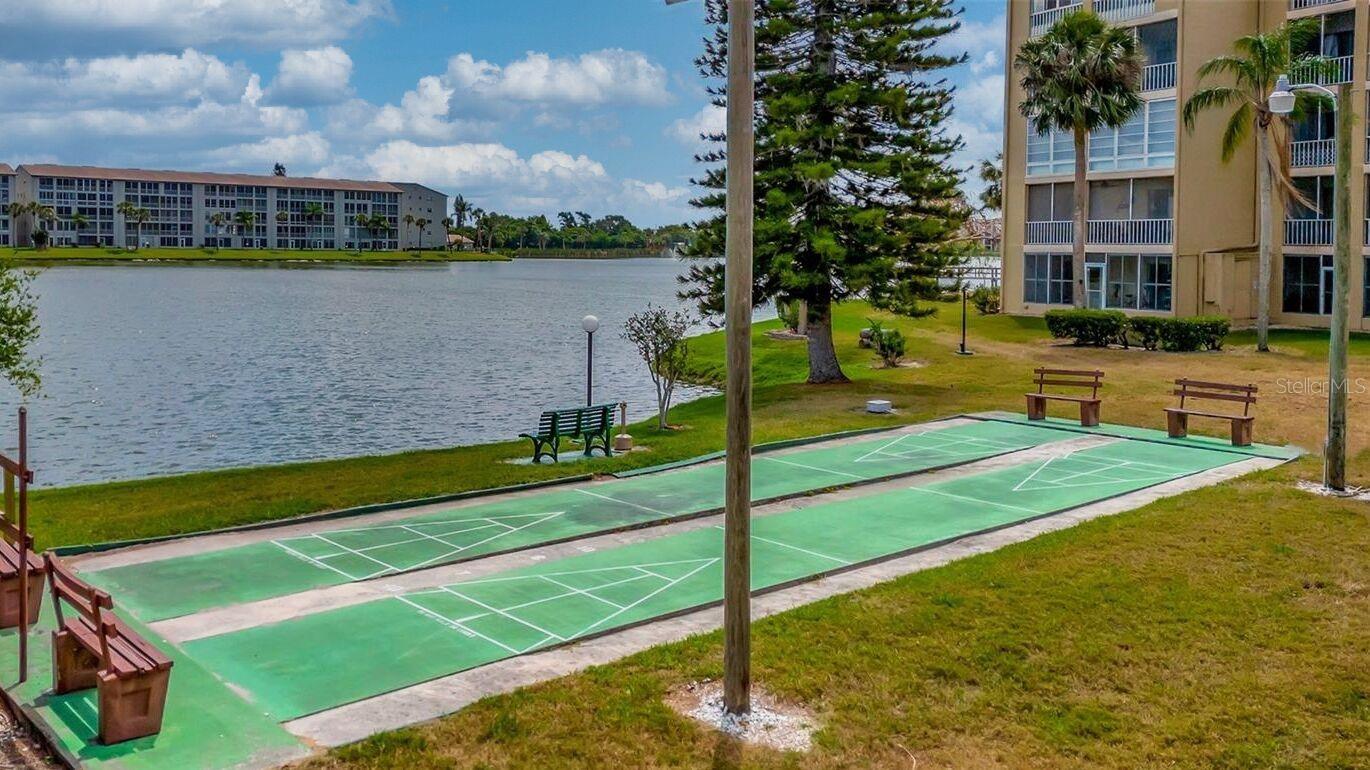 BAYSHORE ON THE LAKE APTS II SEC 3 - Residential