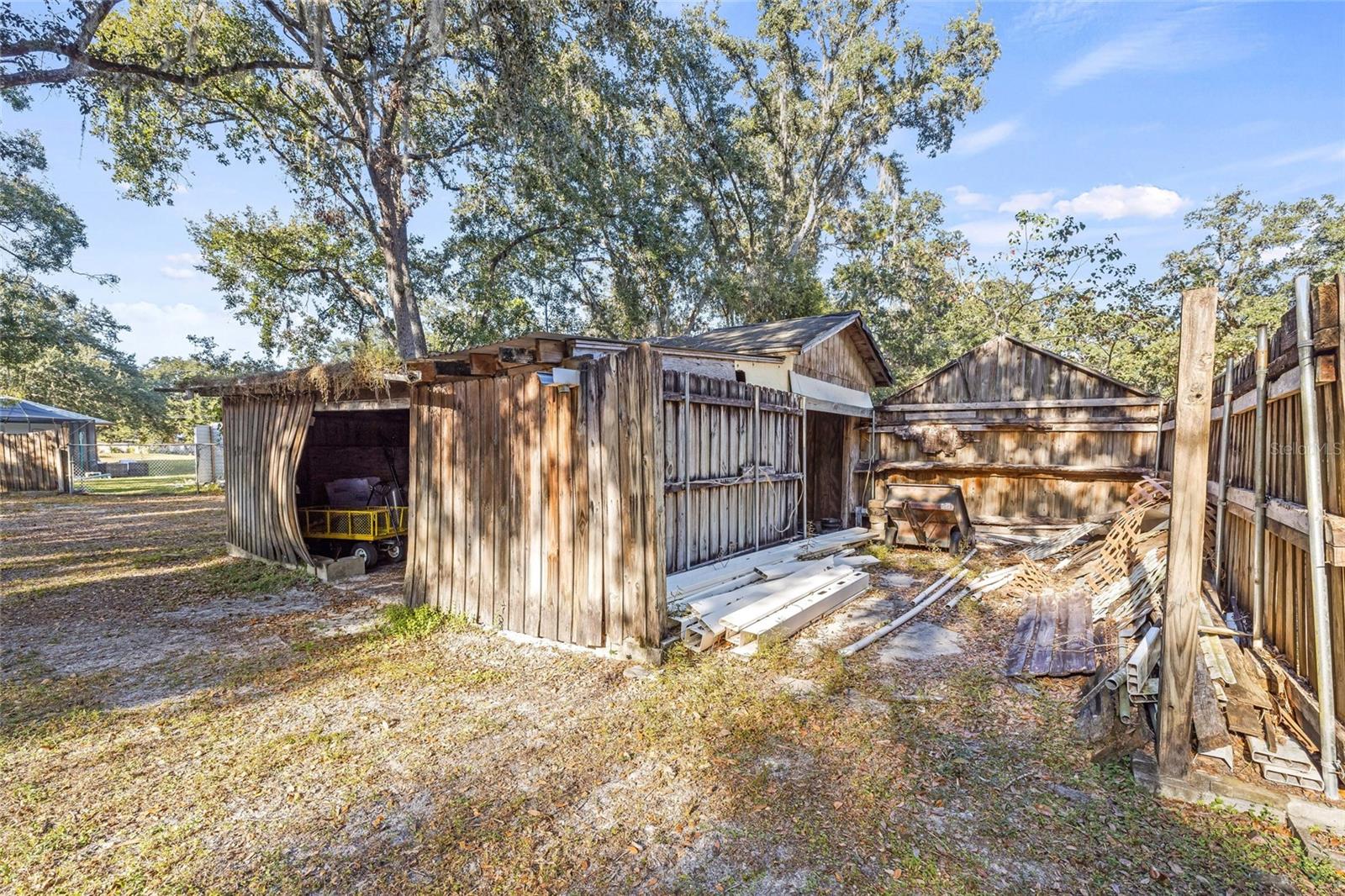 QUAIL HOLLOW PINES UNREC - Residential