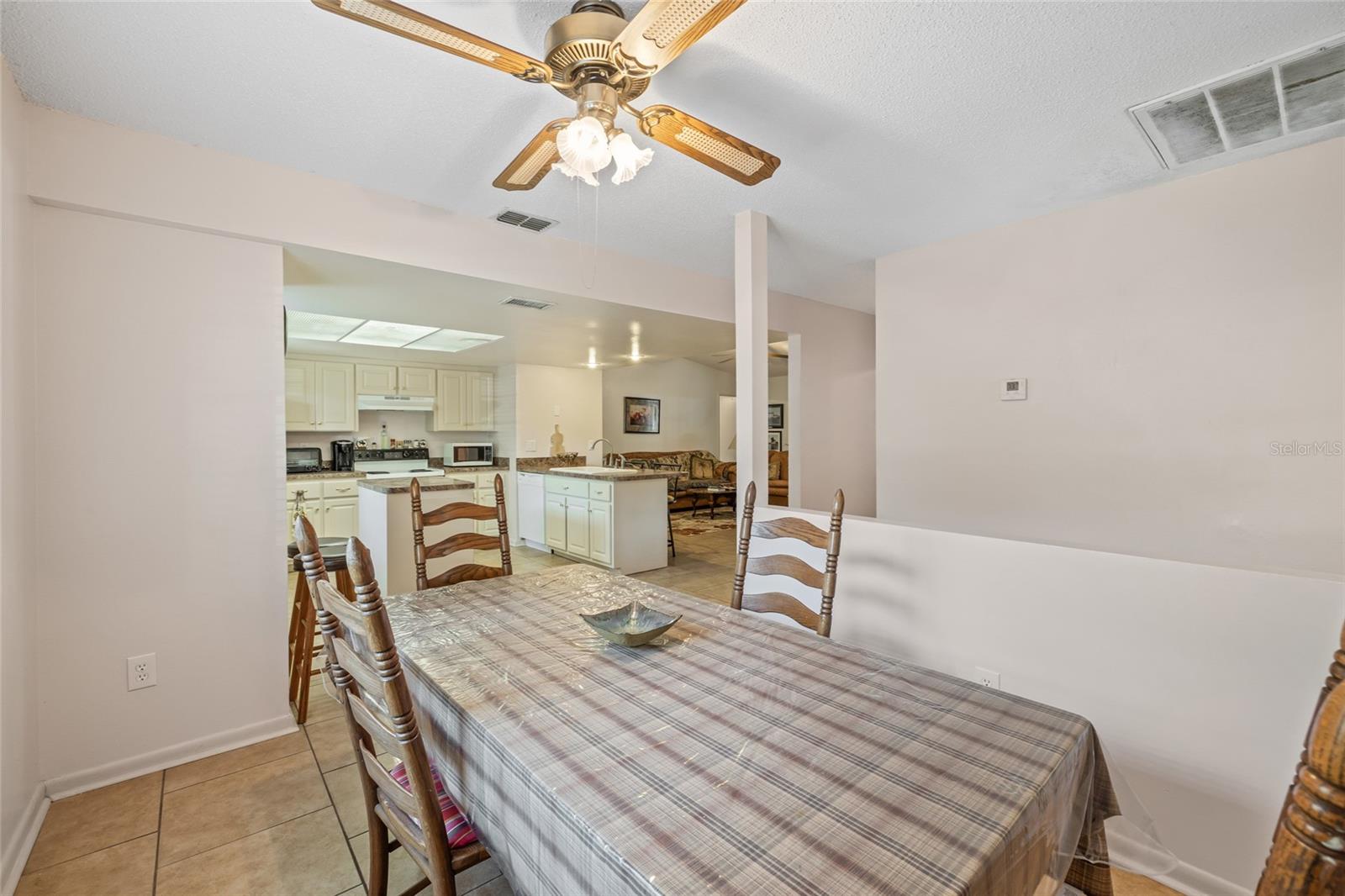 QUAIL HOLLOW PINES UNREC - Residential