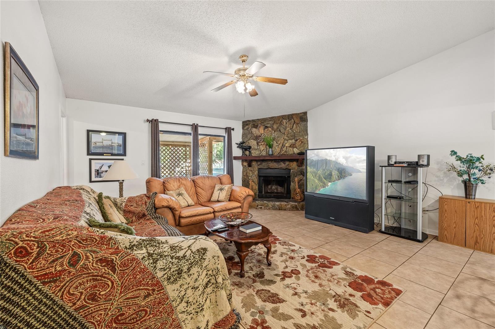 QUAIL HOLLOW PINES UNREC - Residential