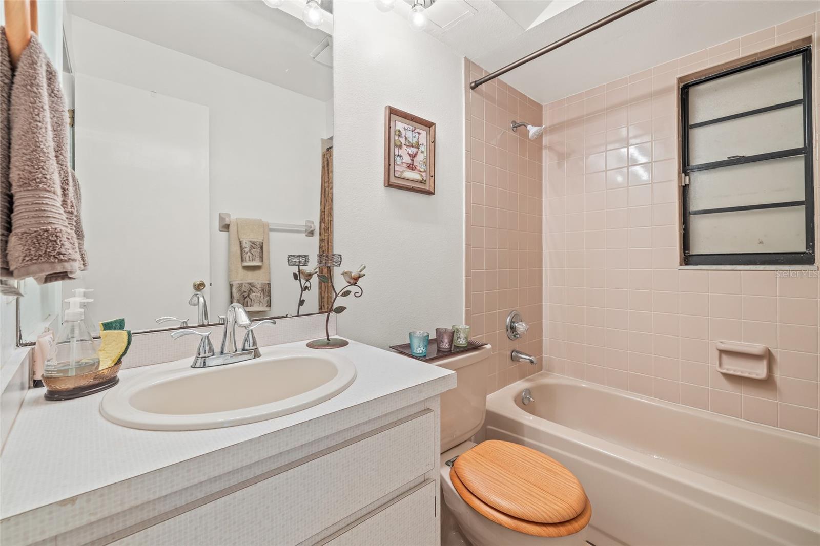 QUAIL HOLLOW PINES UNREC - Residential