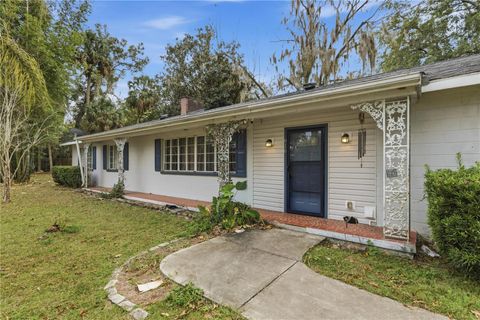 Photo of 916 NE 28th Avenue, Ocala, FL 34470 (MLS # OM715177)