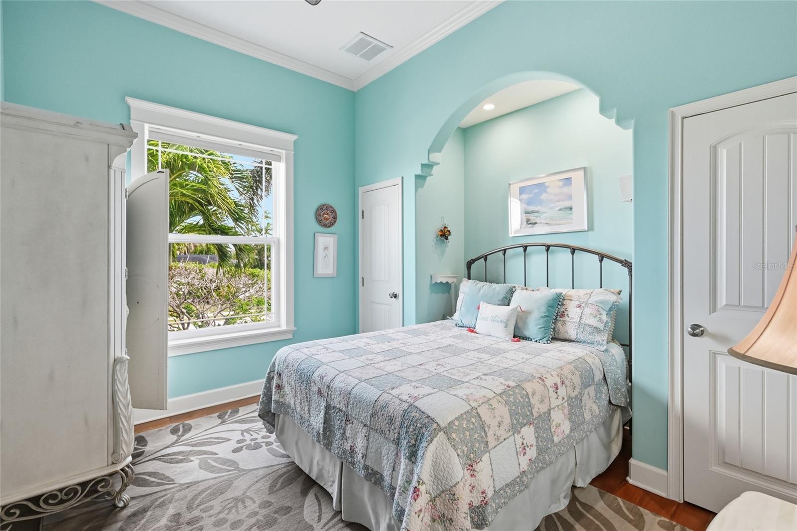 MARINA DRIVE - Residential