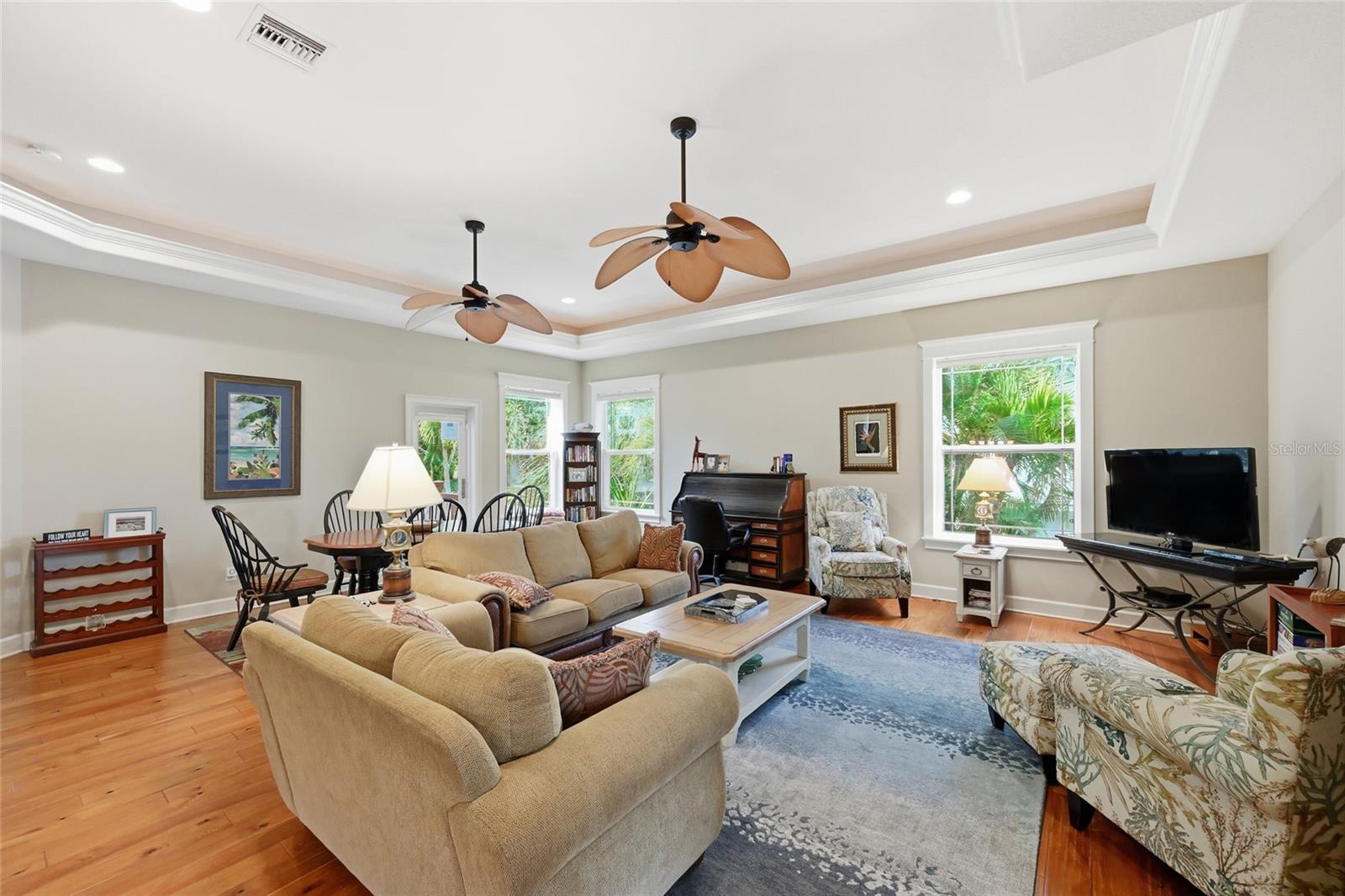 MARINA DRIVE - Residential