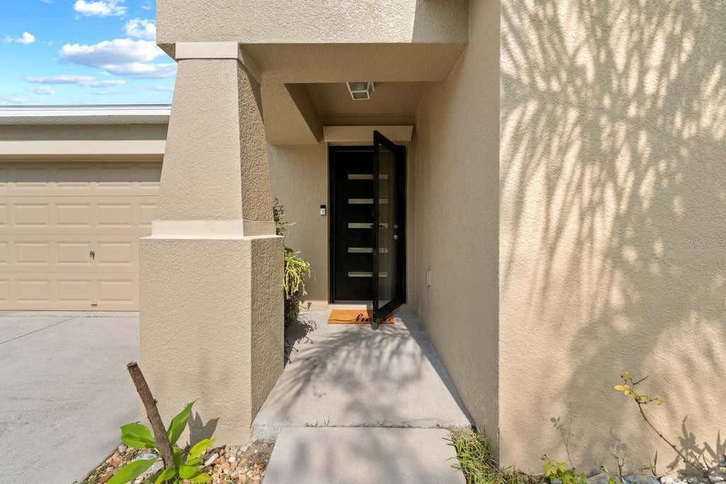 Photo of 3622 Kearsney Abbey Circle, Dover, FL 33527 (MLS # TB8525370)