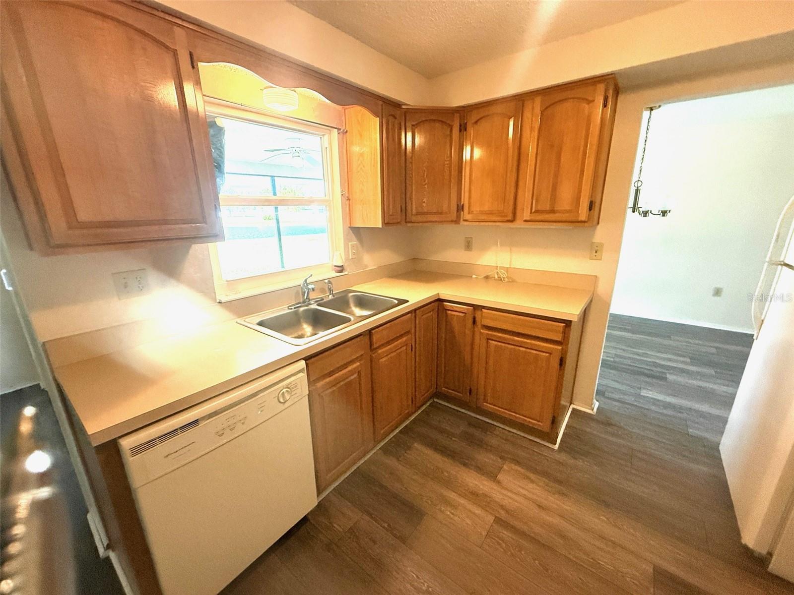 MANORS OF FOREST LAKES THE - Residential