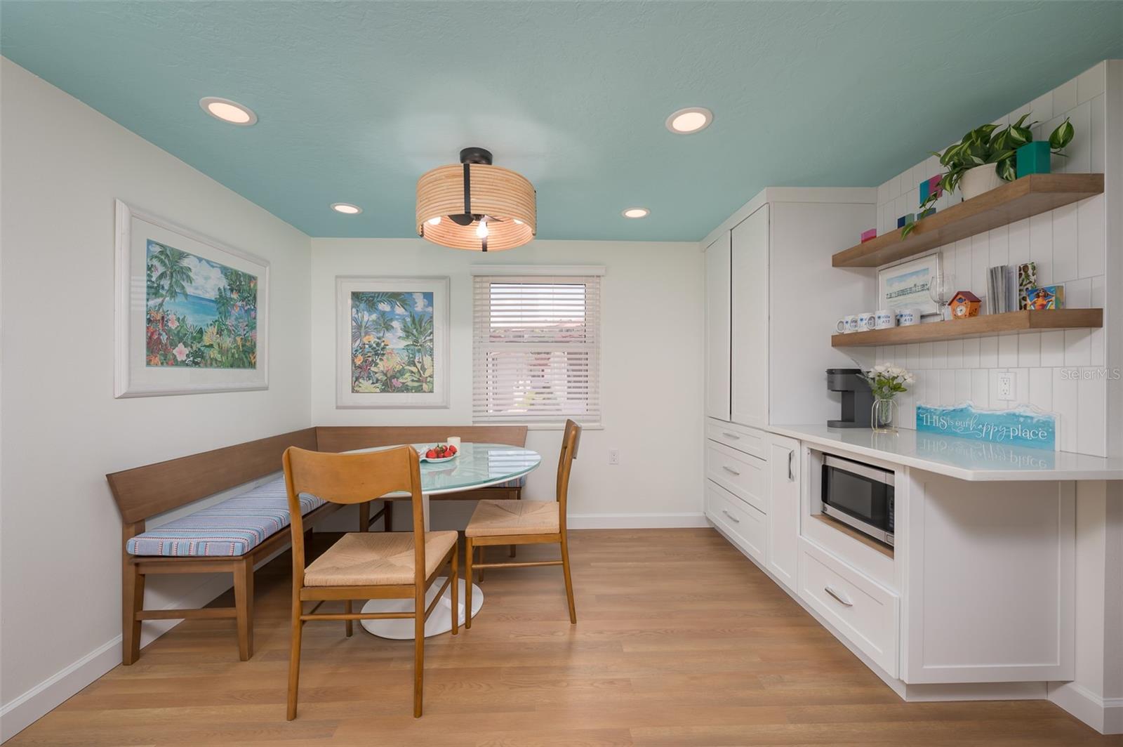 CASA BLANCA VILLAS - Residential