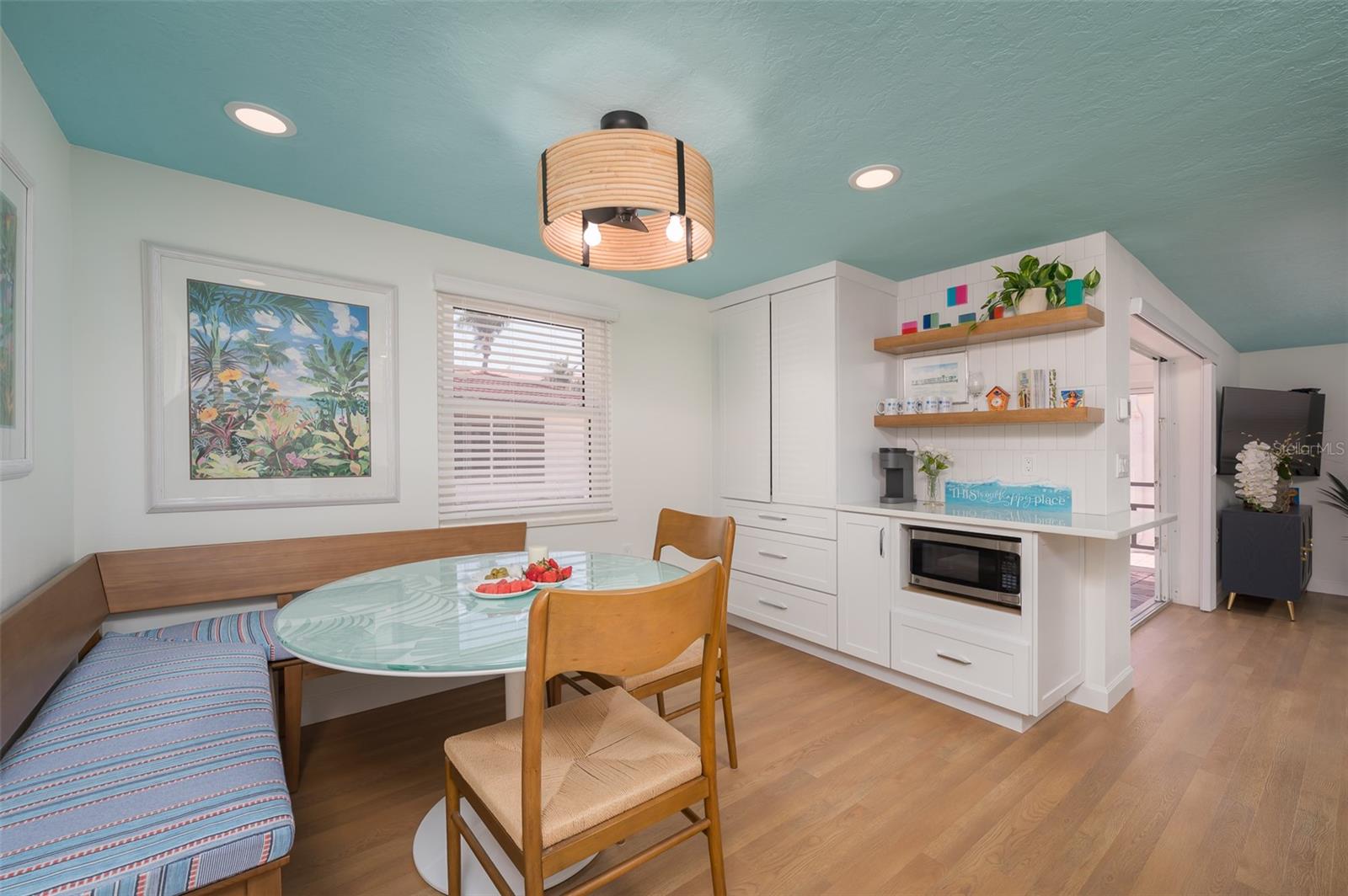 CASA BLANCA VILLAS - Residential